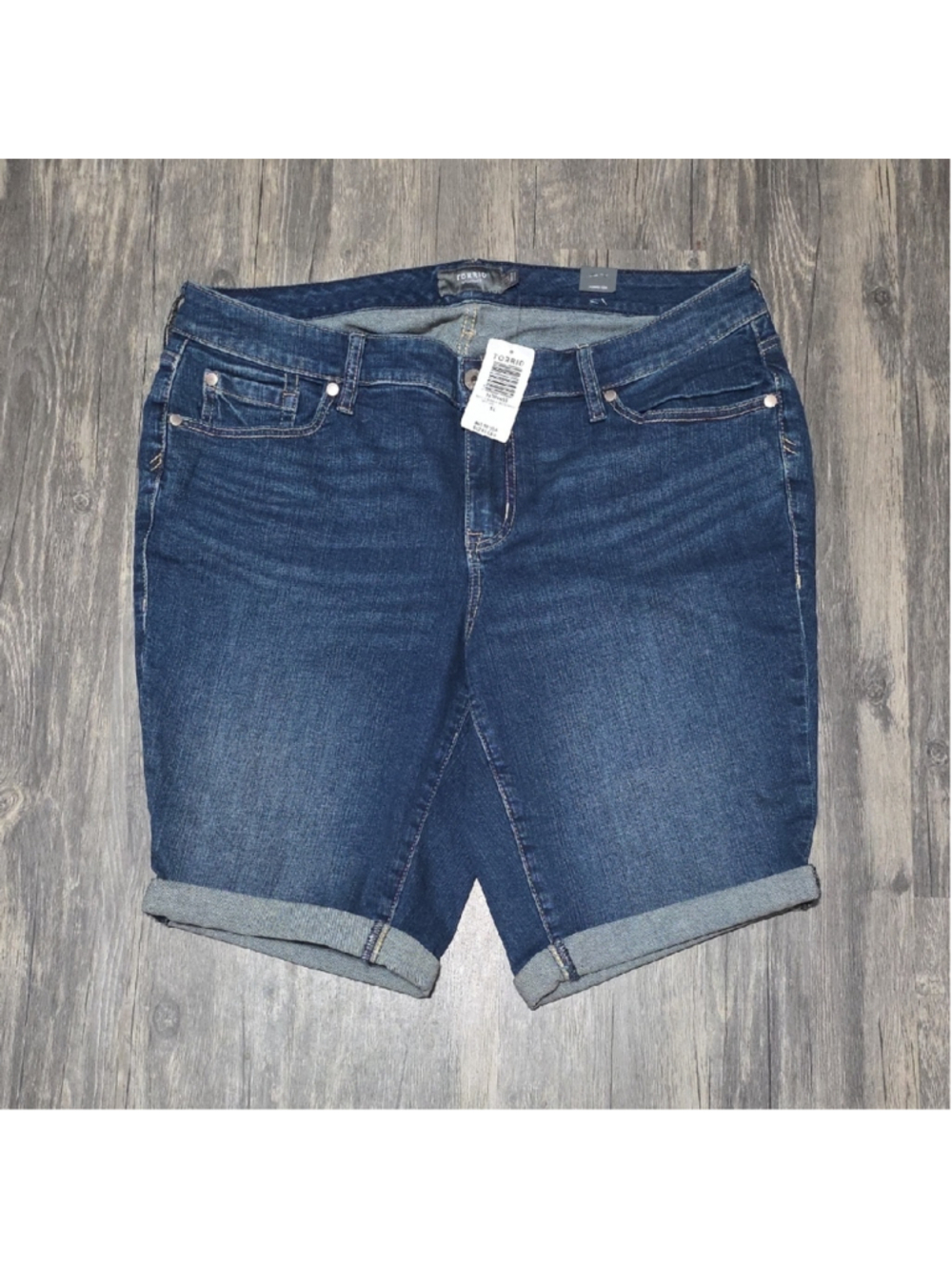 NWT torrid dark blue cuffed denim shorts Size 14